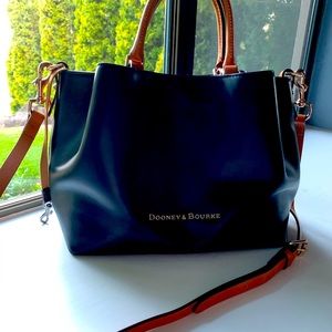 Dooney & Bourke Large City Barlow
